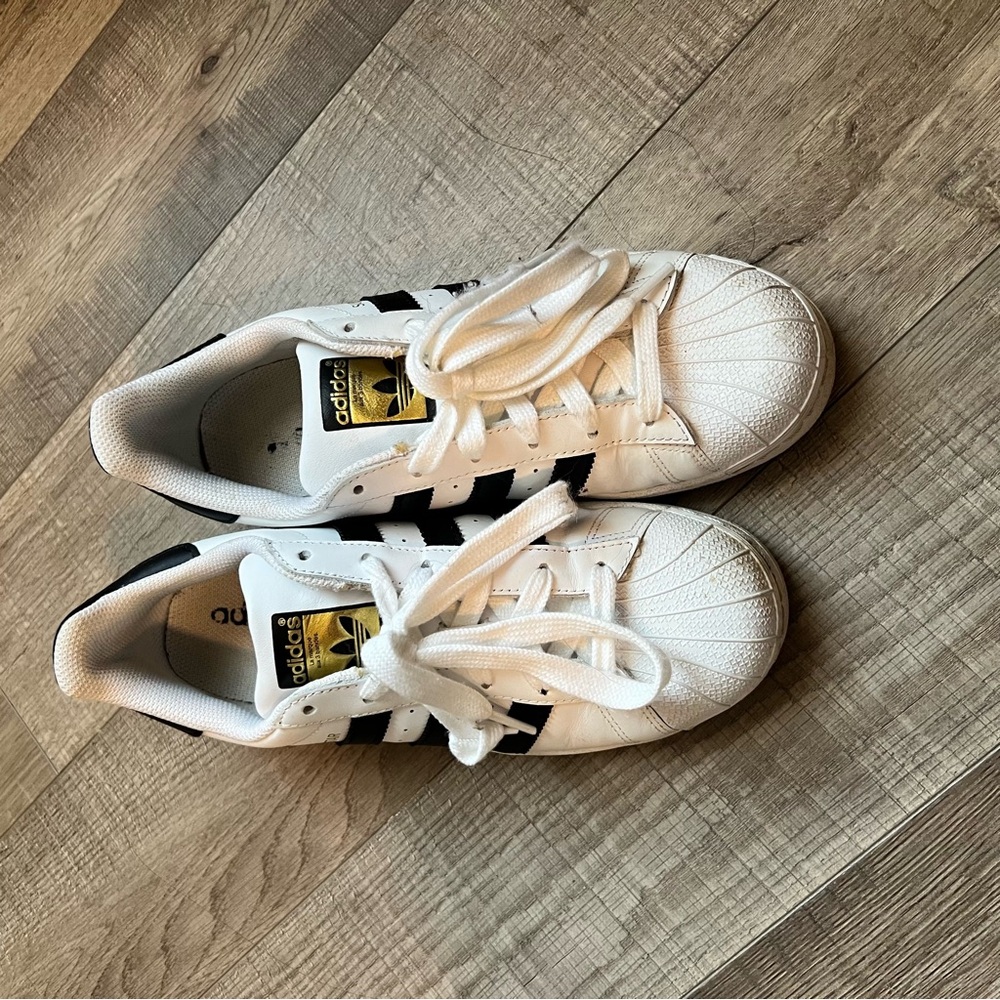 Adidas superstar shoes - Picture 4 of 10